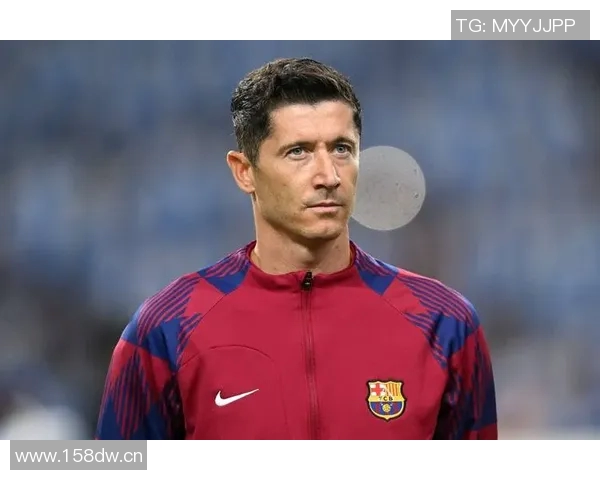 莱万感慨黄老板新专辑印在国家德比球衣上意义非凡 莱万感慨黄老板新专辑印在国家德比球衣上意义非凡