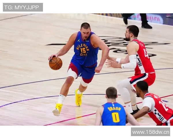 现役球员中六人三双超六十仅约基奇效力于非加州球队