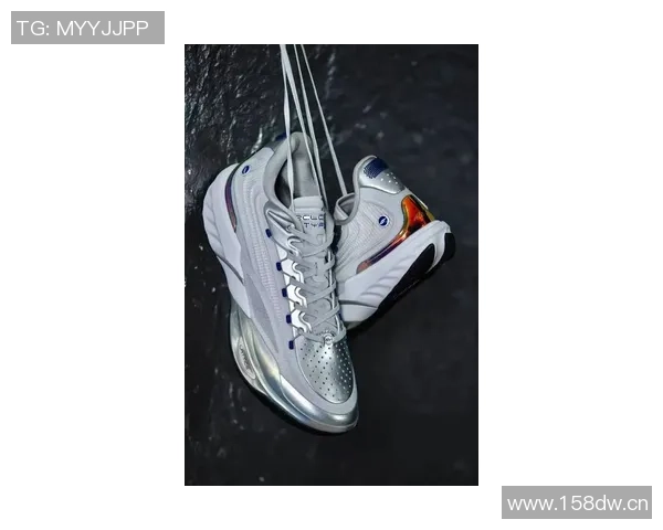 库里积极联系各方寻求好鞋期待一场穿三双不同鞋的精彩比赛