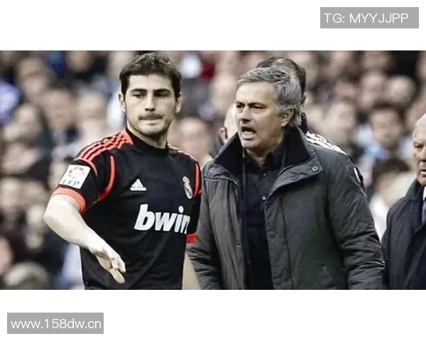 皇马球迷指责弗洛伦蒂诺独裁管理才是球队问题根源 皇马球迷指责弗洛伦蒂诺独裁管理才是球队问题根源